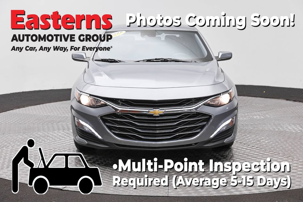 Used 2023 Chevrolet Malibu LT FWD image 2