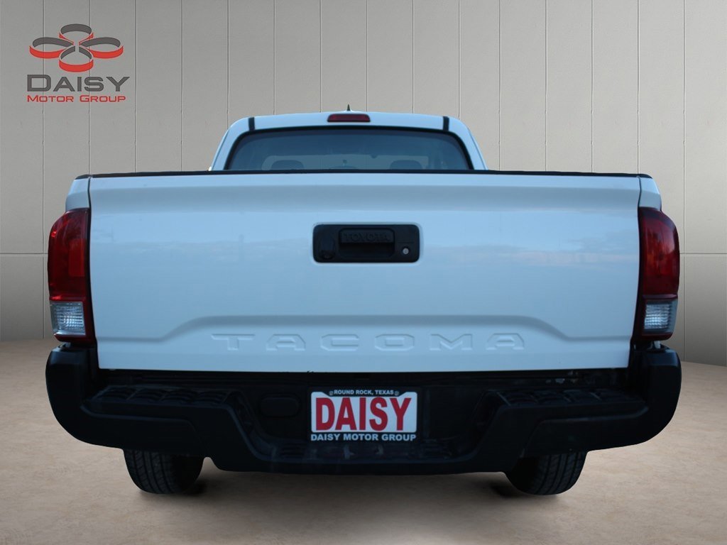 Used 2016 Toyota Tacoma SR image 6