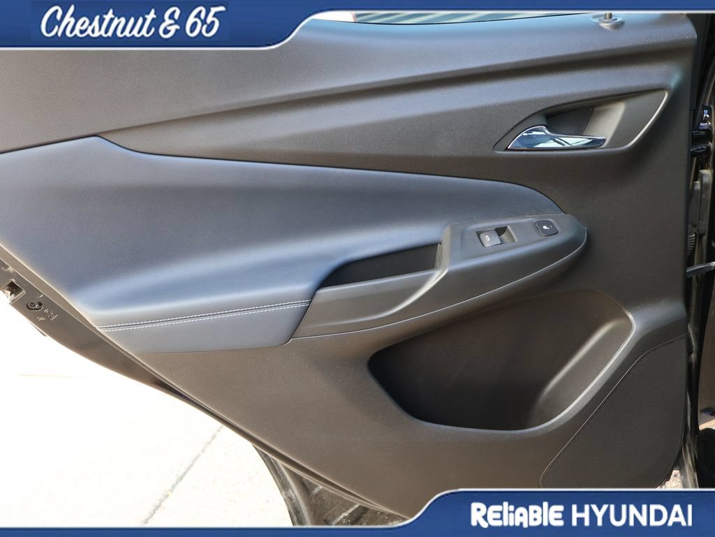 Used 2023 Chevrolet Bolt EUV Premier w/ Sun & Sound Package FWD image 16