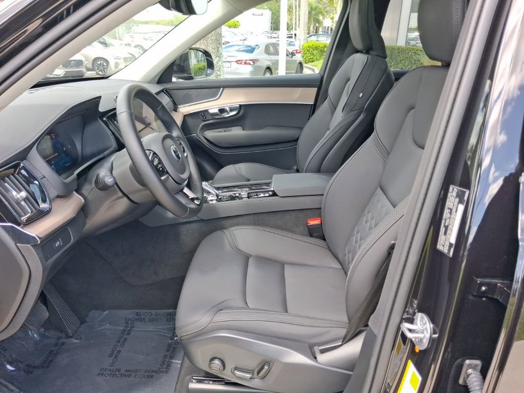 Used 2025 Volvo XC90 B5 Plus AWD/4WD image 14