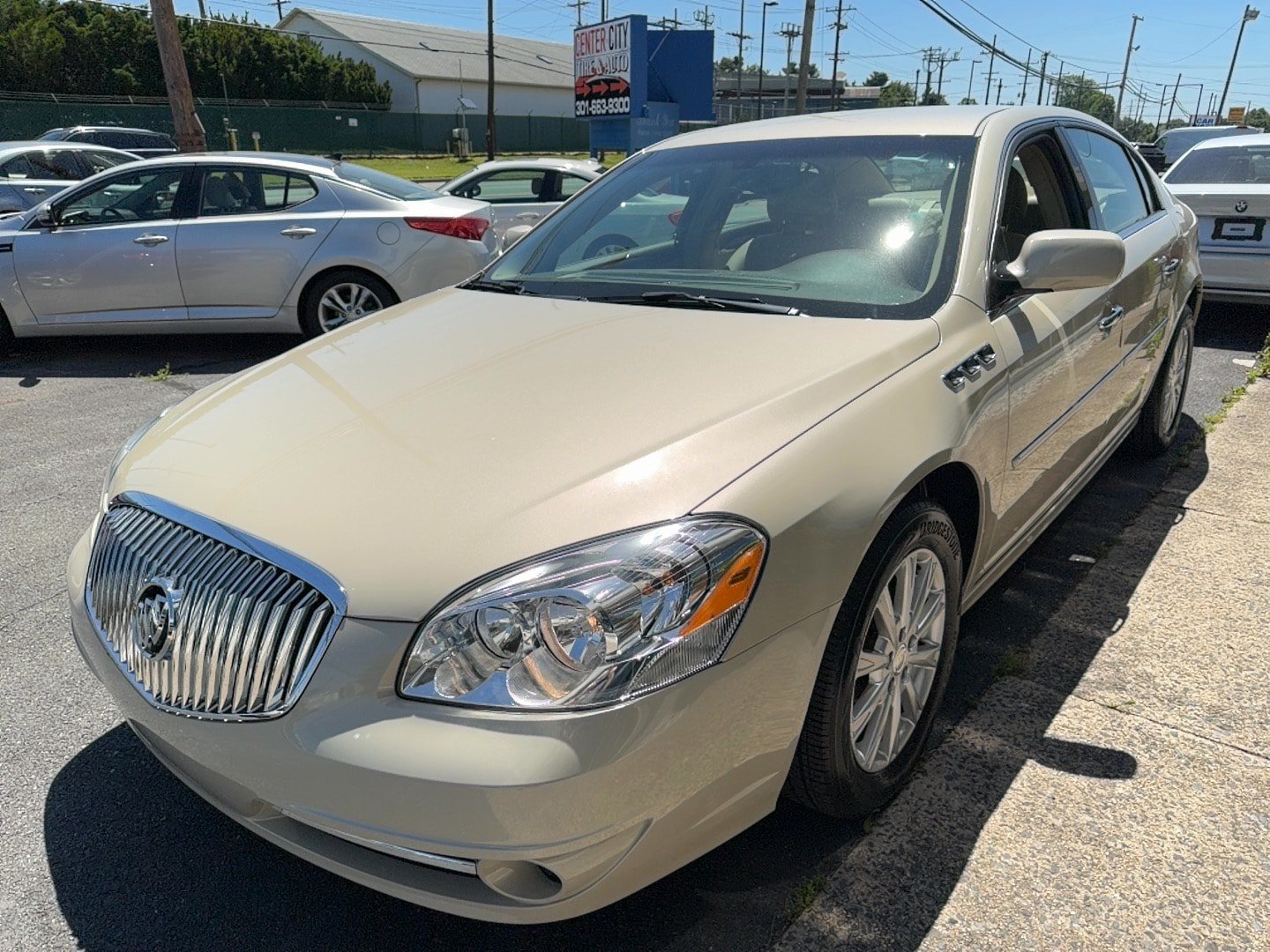 Used 2011 Buick Lucerne CXL FWD image 5
