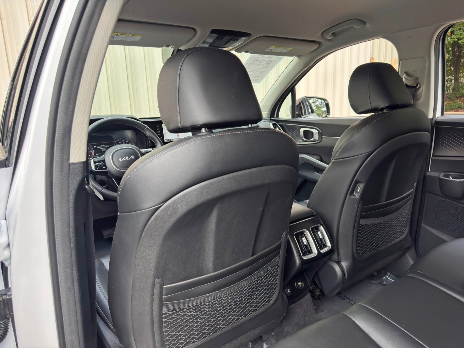 Used 2022 Kia Sorento S FWD image 32