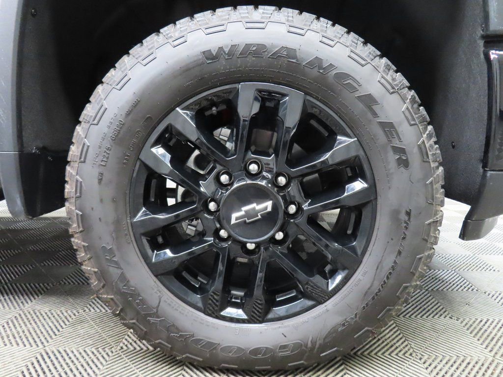 Used 2025 Chevrolet Silverado 2500 LT w/ Trail Boss Package image 8