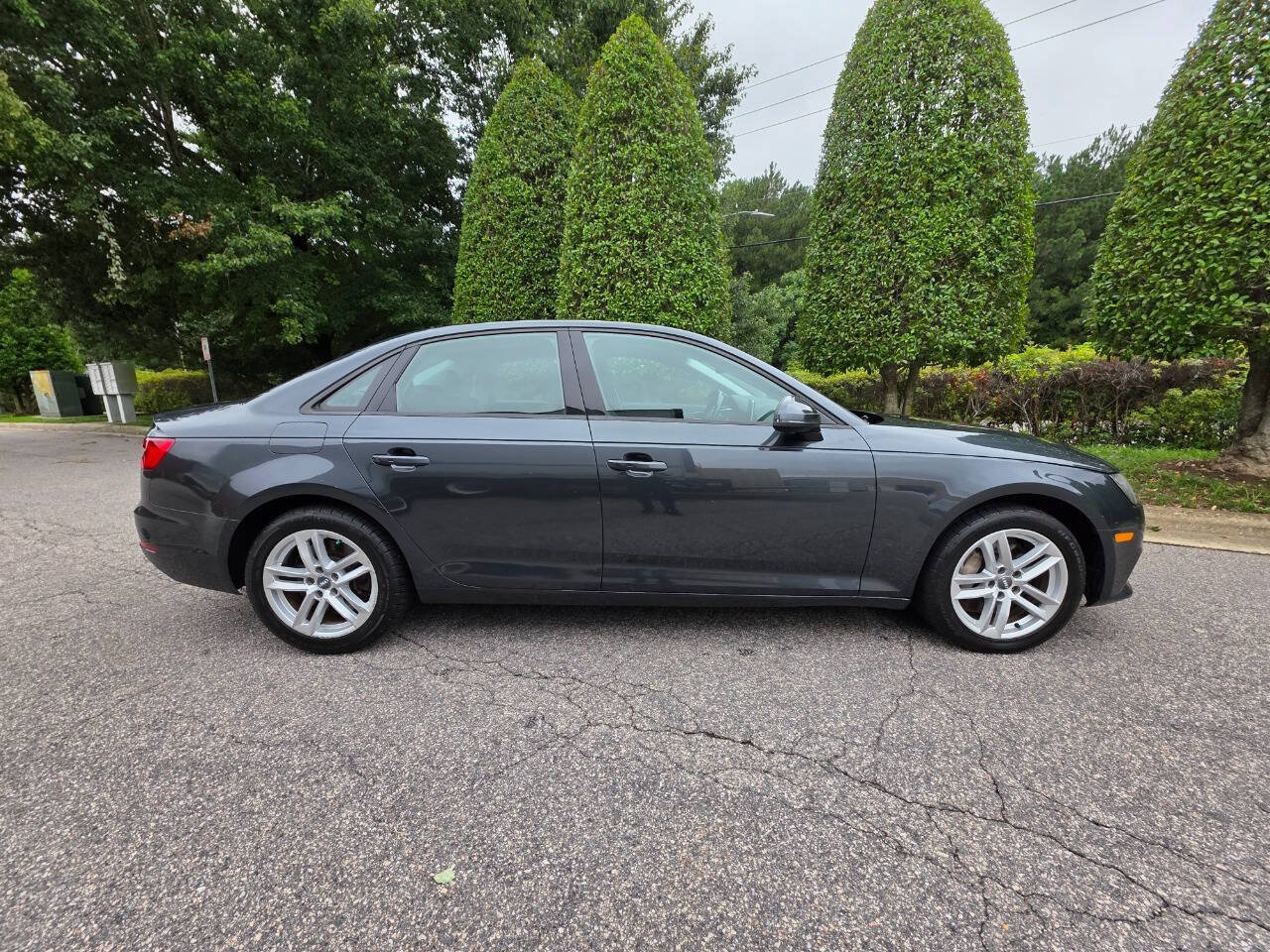 Used 2017 Audi A4 2.0T Premium w/ Audi MMI Navigation Plus FWD image 6