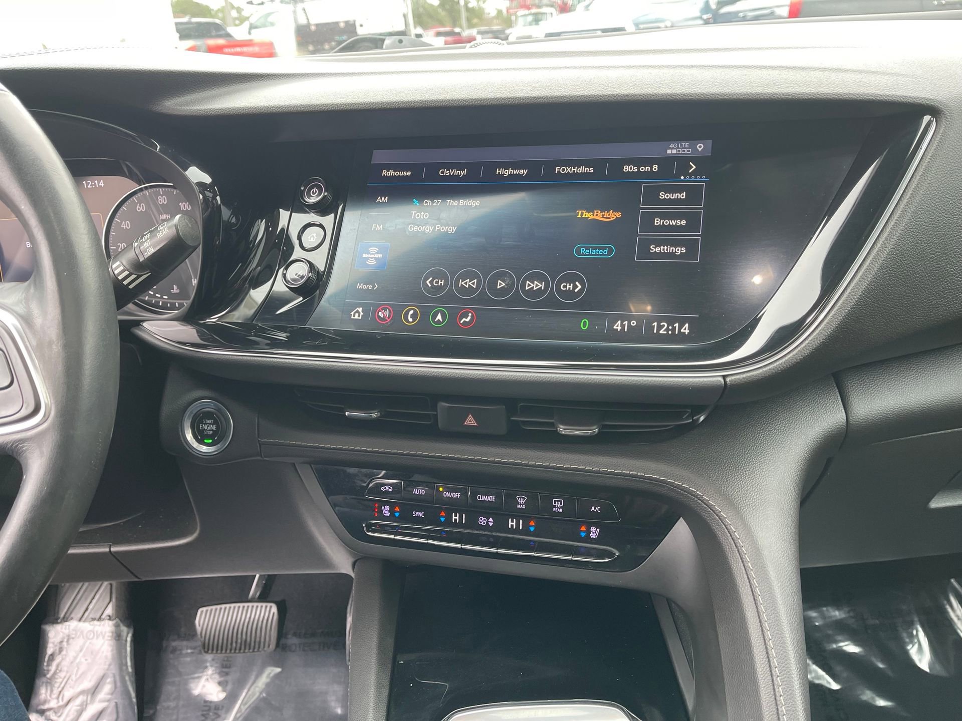 Used 2022 Buick Envision Avenir w/ Technology Package II image 19