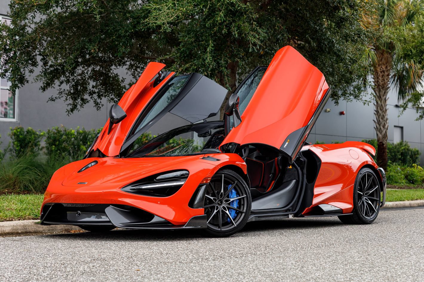 Used 2021 McLaren 765LT RWD image 33