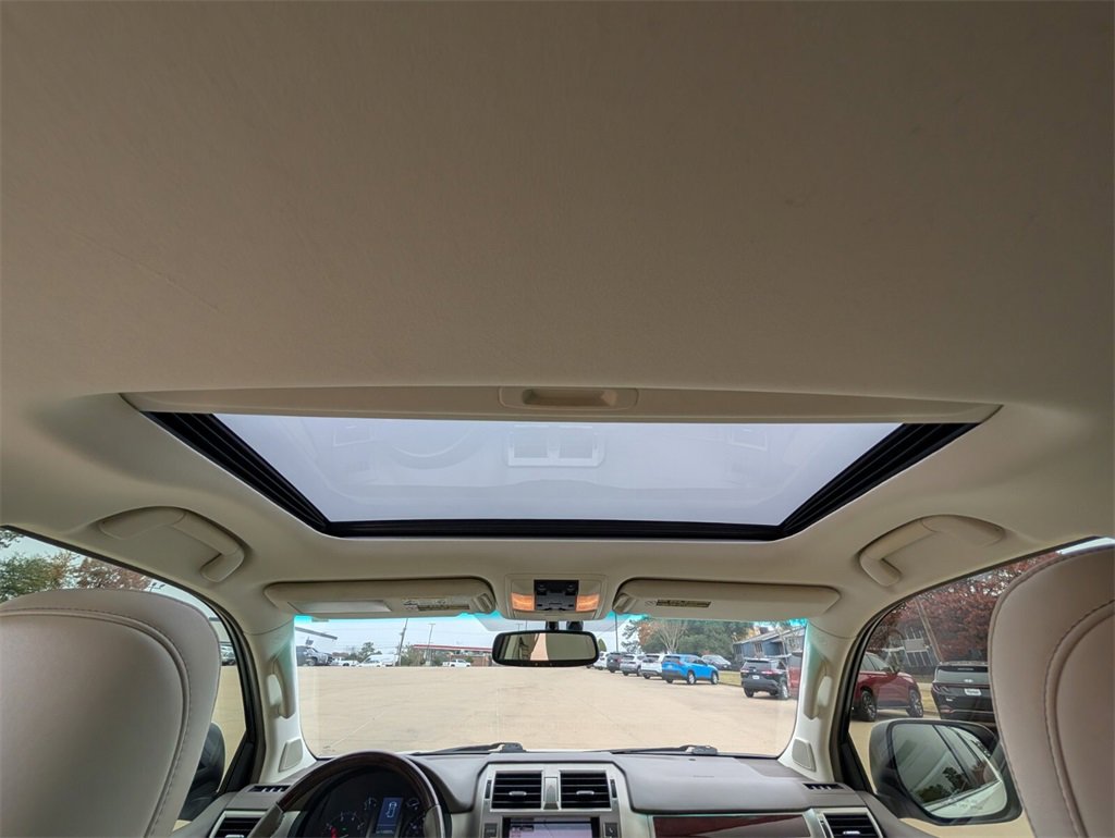 Used 2014 Lexus GX 460 image 29