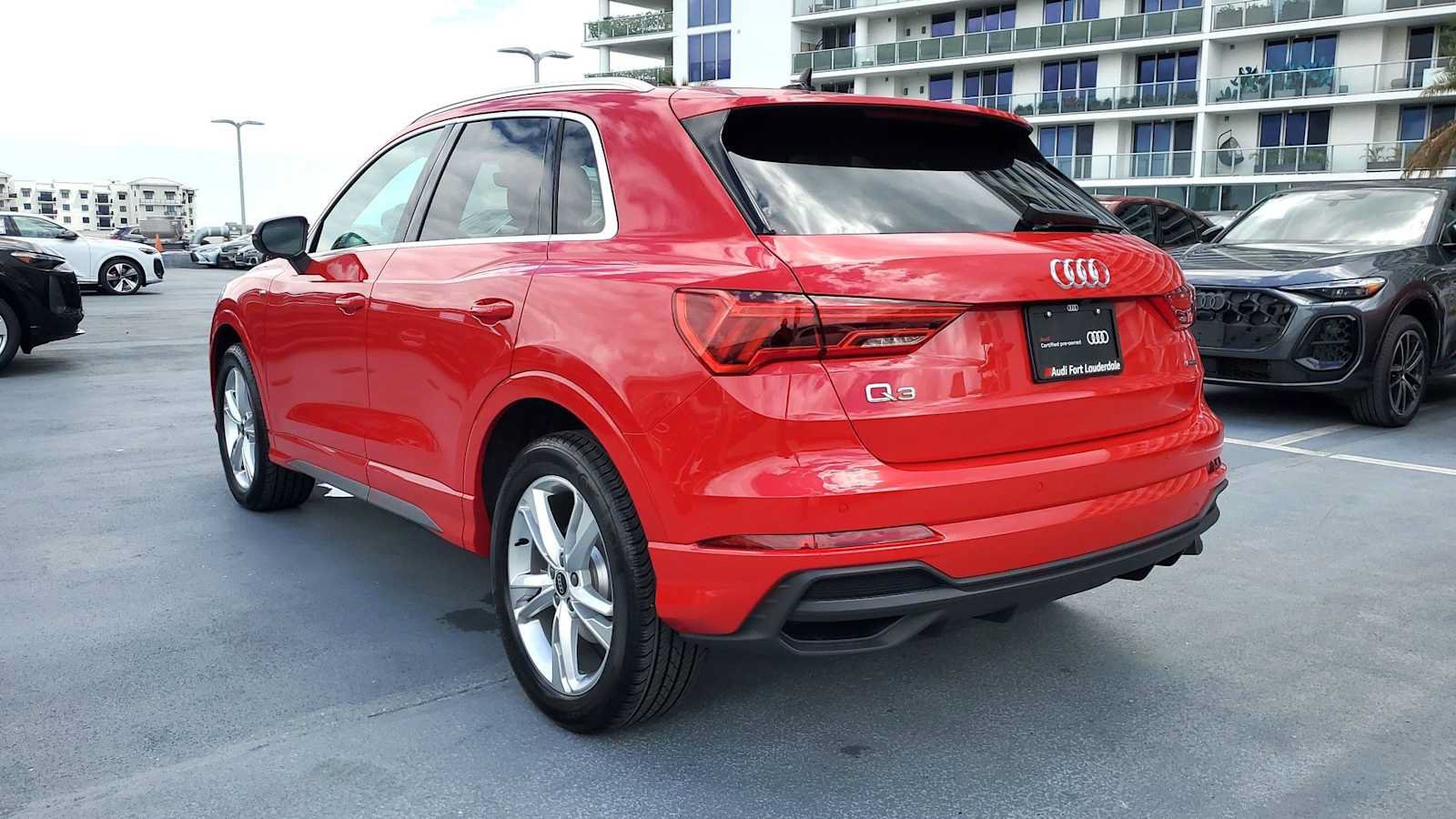 Certified 2023 Audi Q3 2.0T Premium w/ Convenience Package AWD/4WD image 4