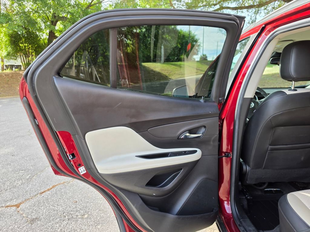 Used 2022 Buick Encore Preferred w/ Safety Package image 30