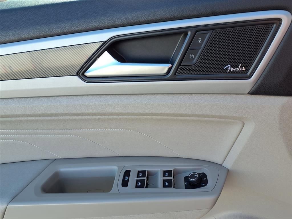 Used 2021 Volkswagen Atlas SEL Premium image 19