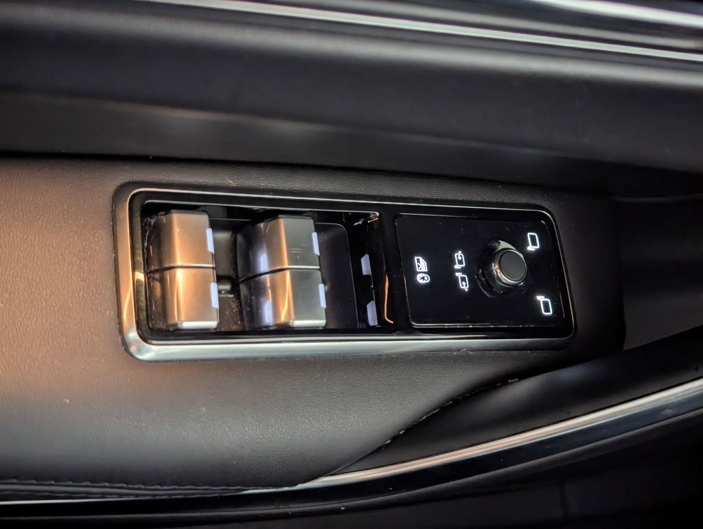 Used 2023 Jaguar F-PACE S image 74