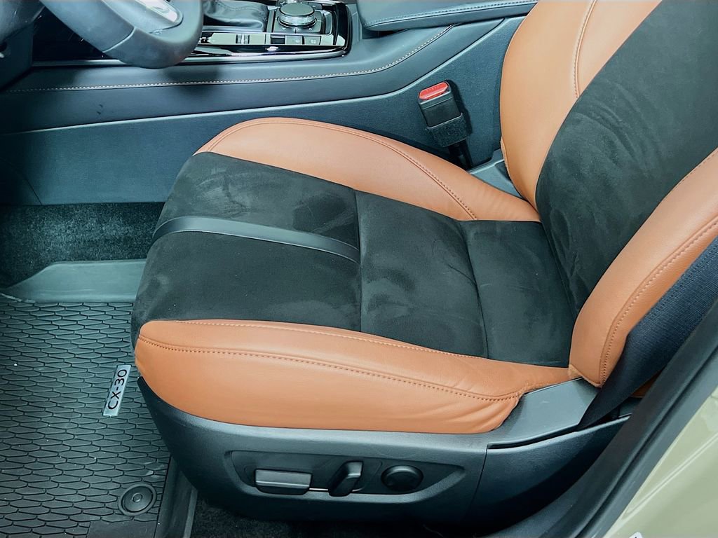 Certified 2025 MAZDA CX-30 Carbon image 24