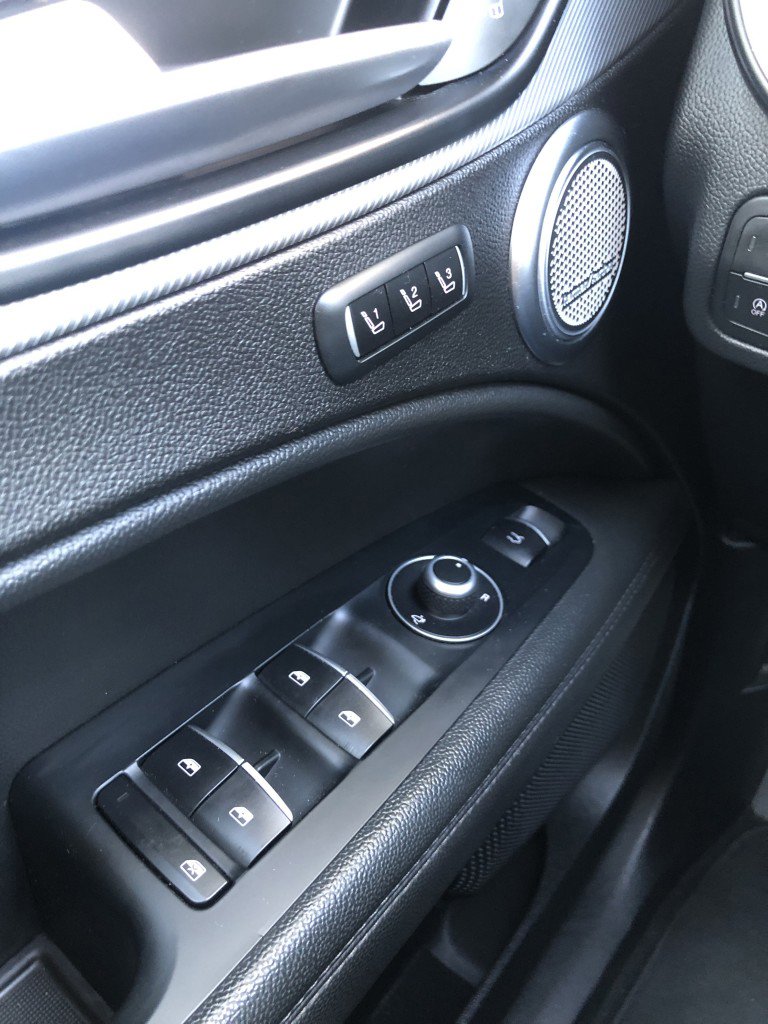 Used 2018 Alfa Romeo Stelvio Sport w/ Quick Order Package 22J Sport image 23