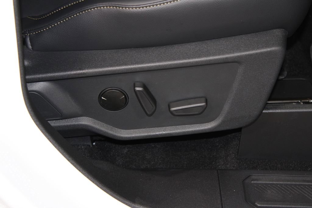 New 2025 Ford Bronco Badlands image 25