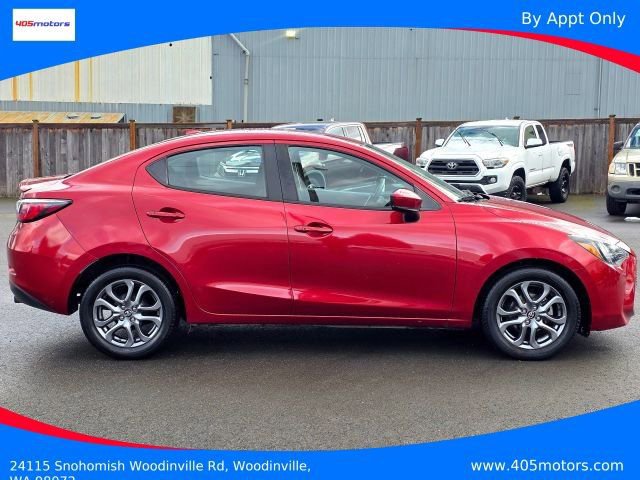 Used 2019 Toyota Yaris LE image 8