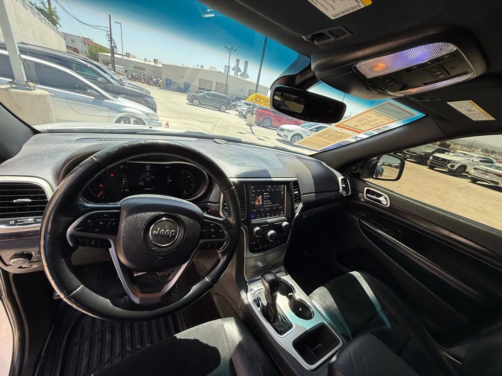 Used 2018 Jeep Grand Cherokee Altitude AWD/4WD image 12