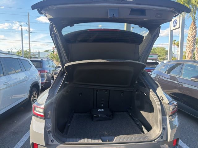 Used 2025 Volkswagen ID.4 Pro S RWD image 11