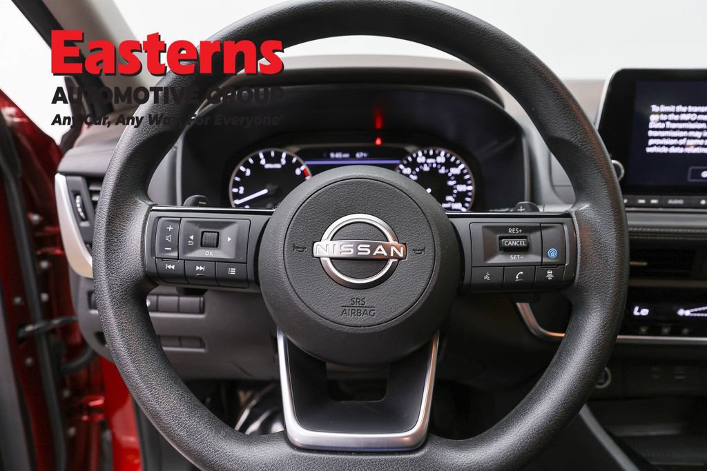 Used 2023 Nissan Rogue SV AWD/4WD image 10