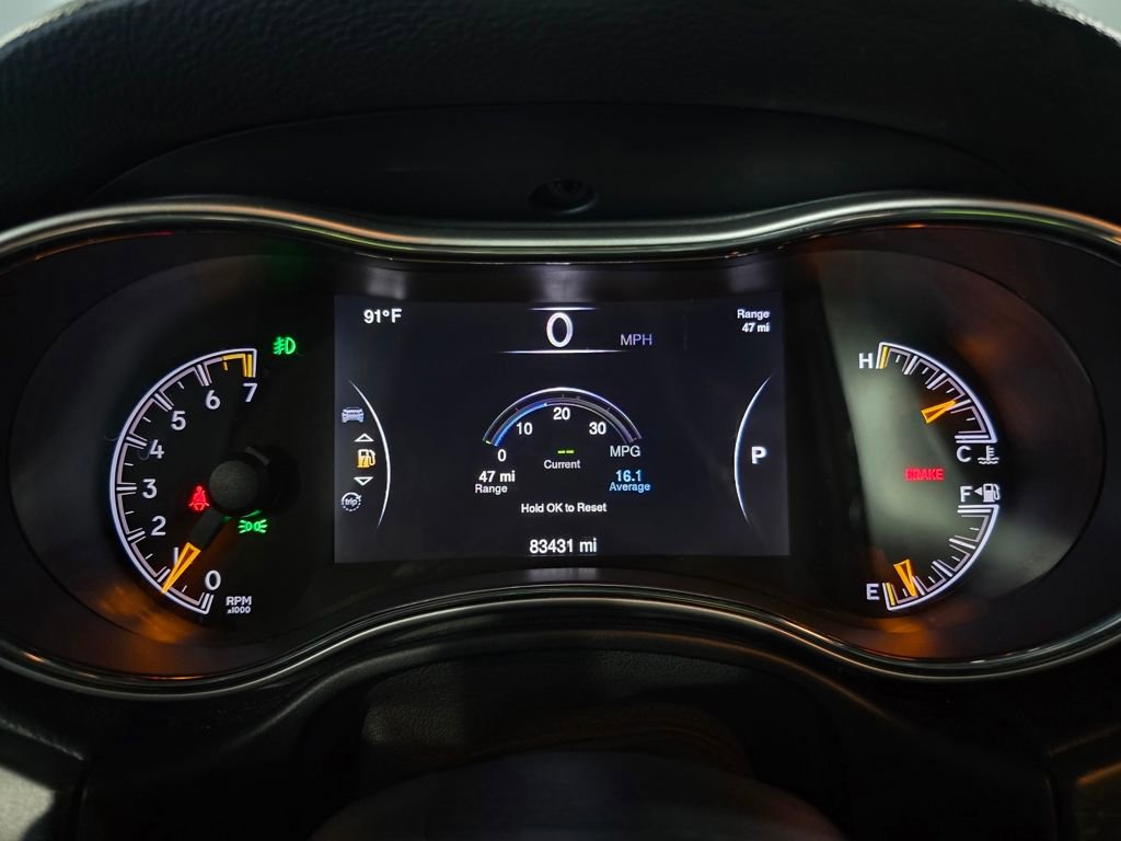 Used 2015 Jeep Grand Cherokee Altitude RWD image 18
