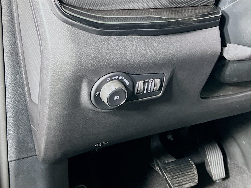 New 2026 Jeep Compass Latitude AWD/4WD image 10