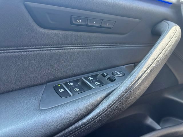 Used 2019 BMW 530e xDrive AWD/4WD image 37