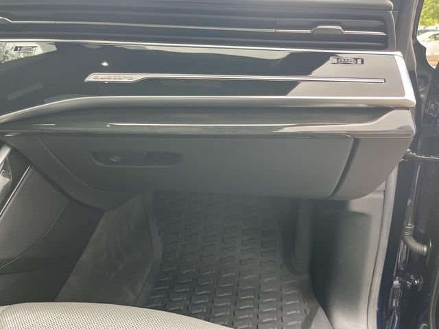 Used 2019 Audi Q8 Prestige AWD/4WD image 29