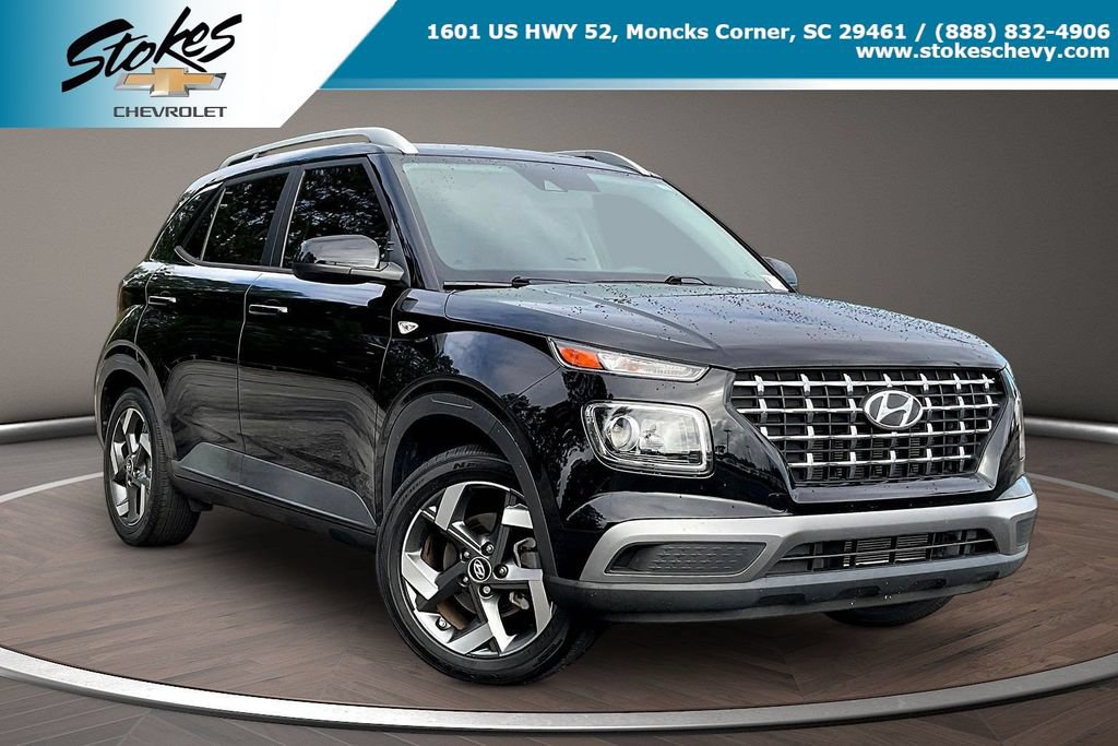 Used 2022 Hyundai Venue SEL FWD image 1