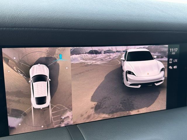 Used 2020 Porsche Taycan 4S image 36