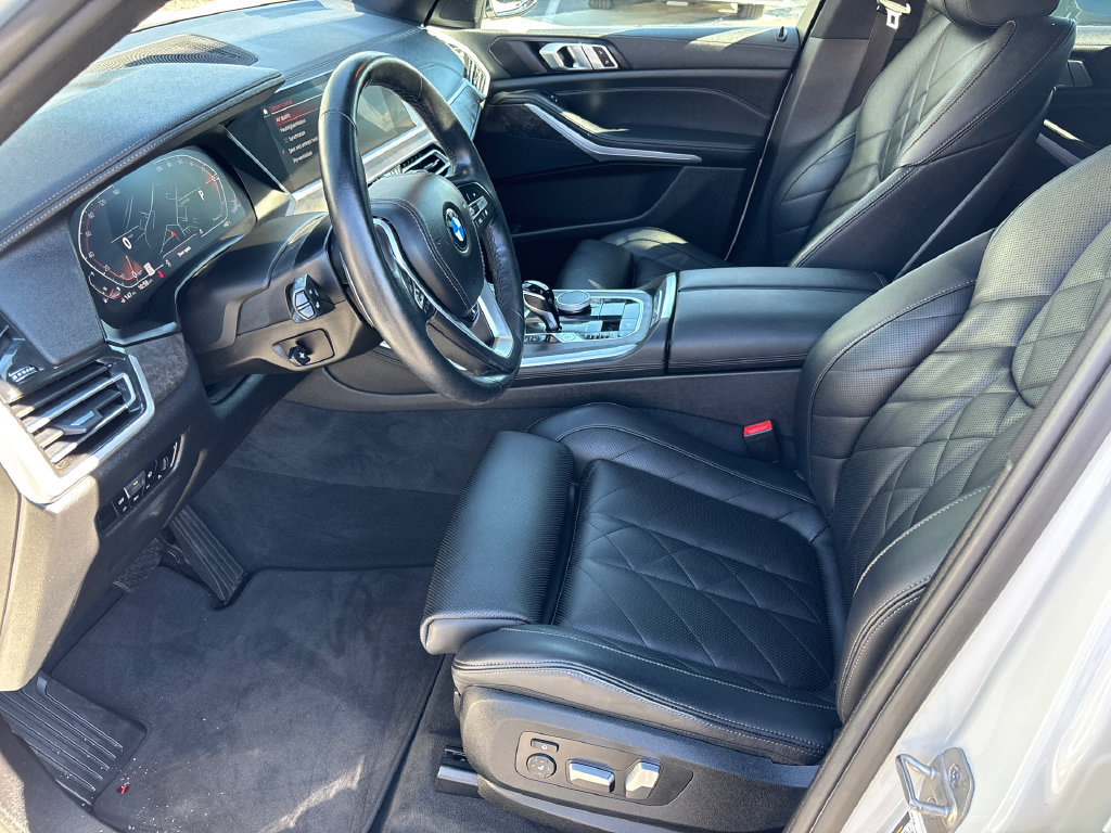 Used 2023 BMW X5 xDrive40i w/ Parking Assistance Package AWD/4WD image 25