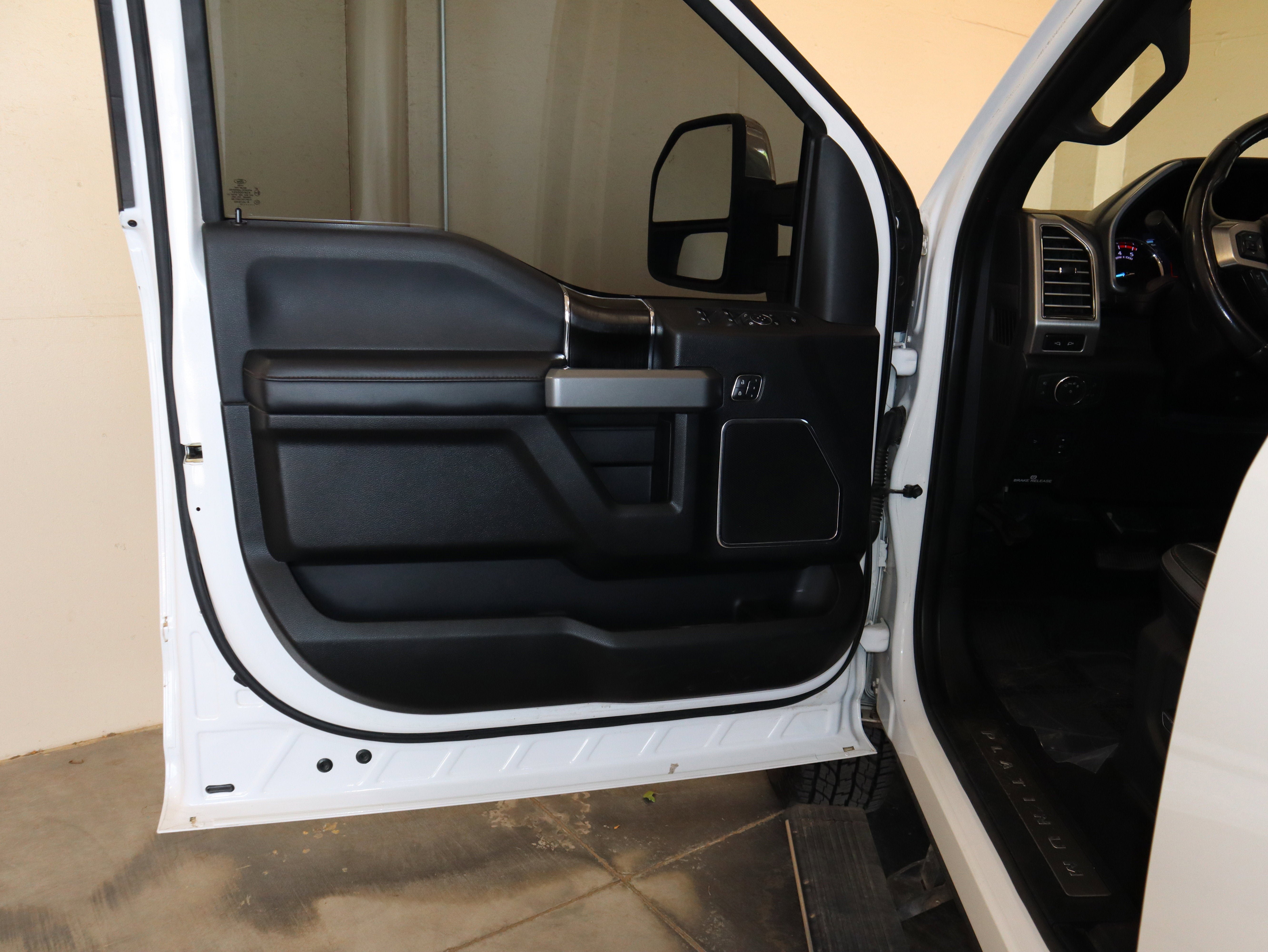 Used 2019 Ford F350 Platinum w/ Platinum Ultimate Package AWD/4WD image 32