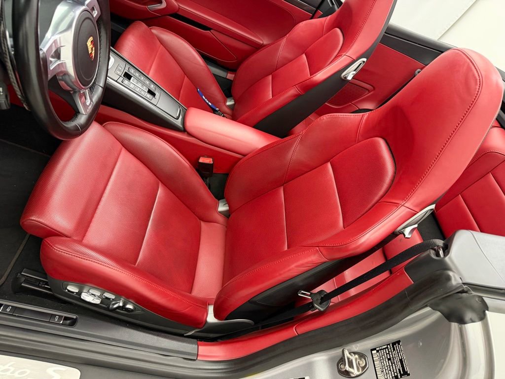 Used 2015 Porsche 911 Turbo S image 11