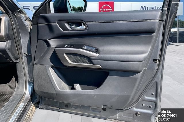 Used 2023 Nissan Pathfinder Platinum FWD image 28