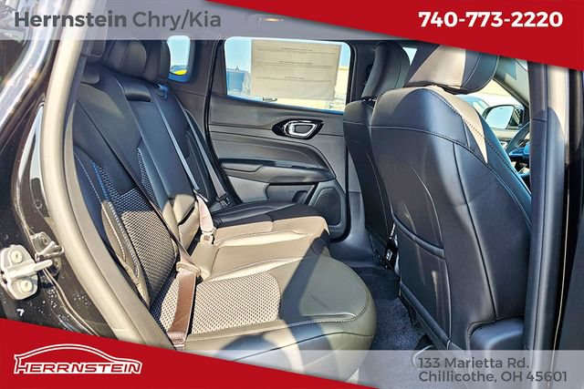 New 2026 Jeep Compass Latitude AWD/4WD image 23