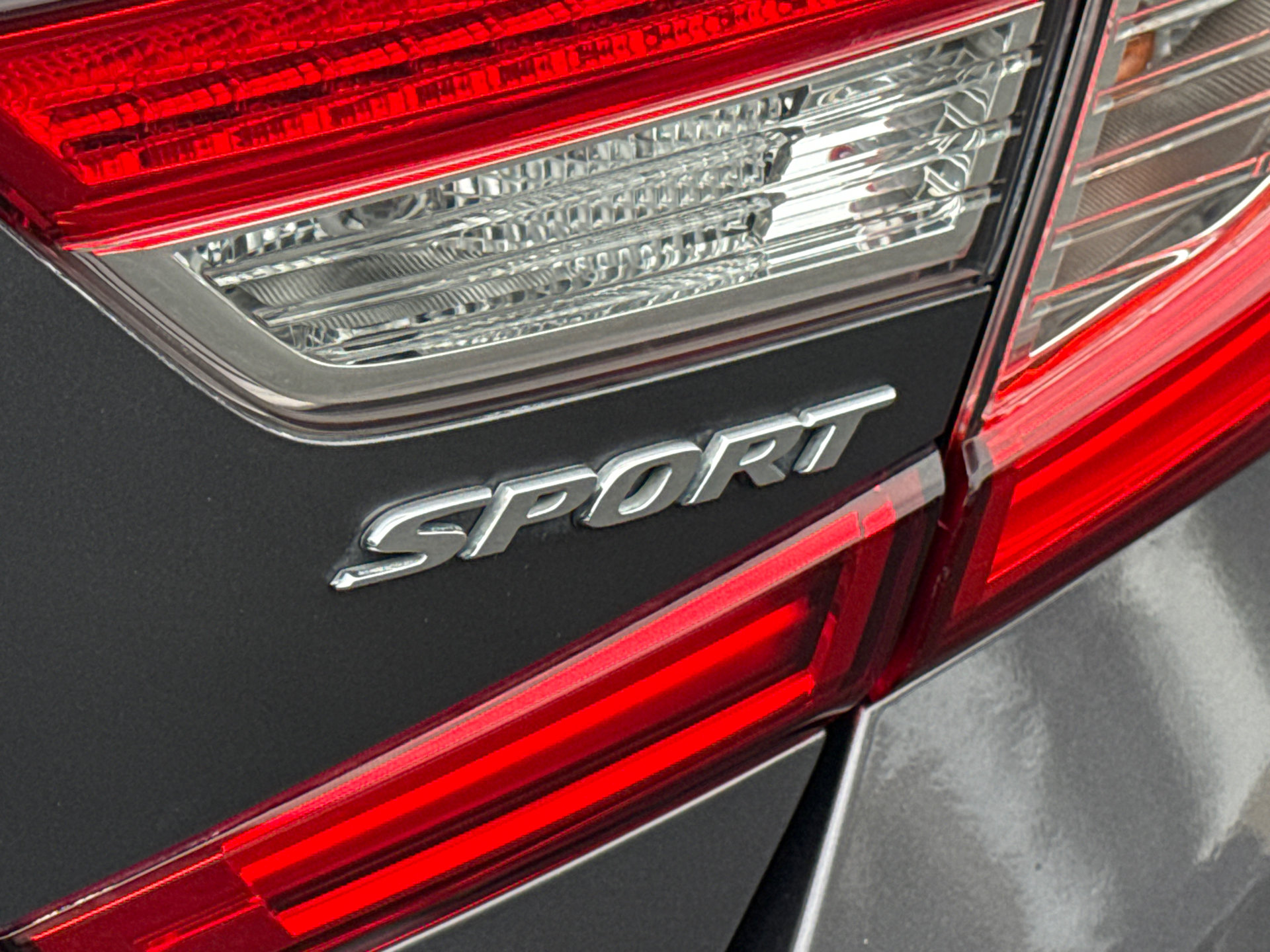 Used 2020 Honda Accord Sport image 9