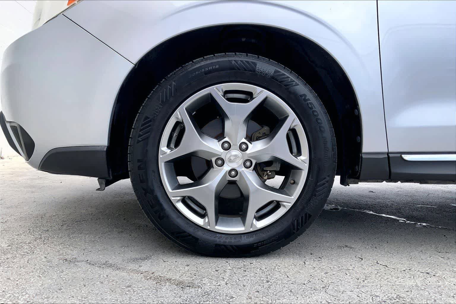 Used 2015 Subaru Forester 2.5i Touring w/ Popular Package #1 AWD/4WD image 9