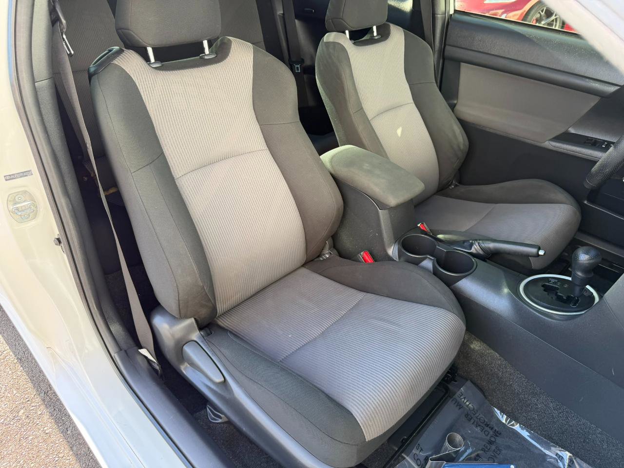 Used 2015 Scion tC 2D Hatchback image 32