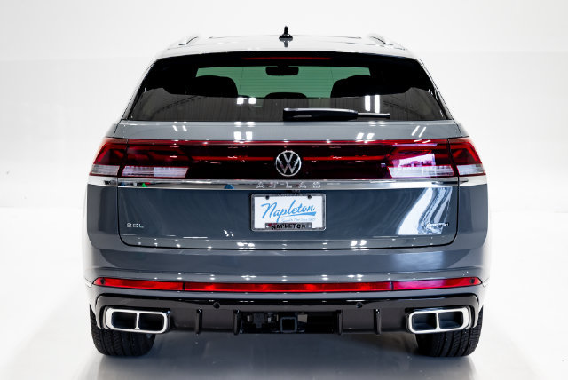 Used 2025 Volkswagen Atlas Cross Sport SEL Premium R-Line AWD/4WD image 31