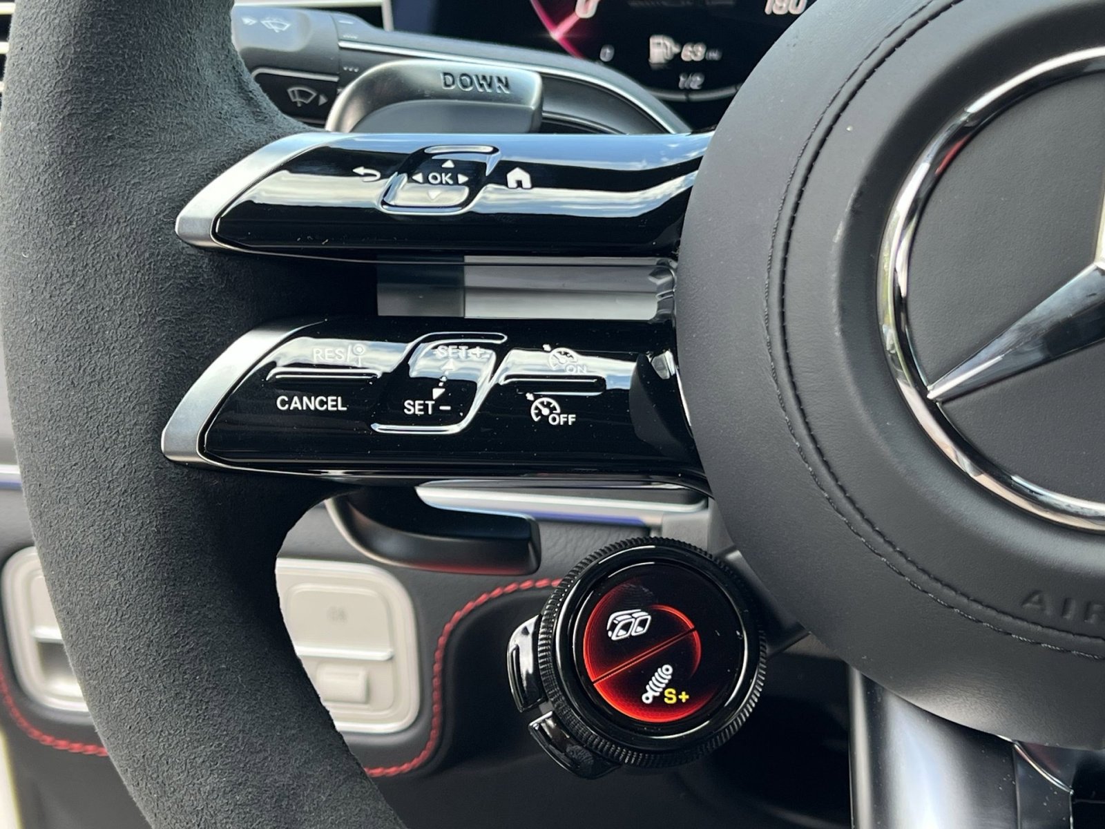 New 2026 Mercedes-Benz GLE 53 AMG 4MATIC Coupe image 31