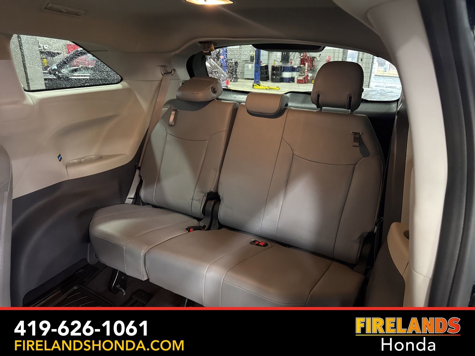 Used 2024 Toyota Sienna XLE AWD/4WD image 33