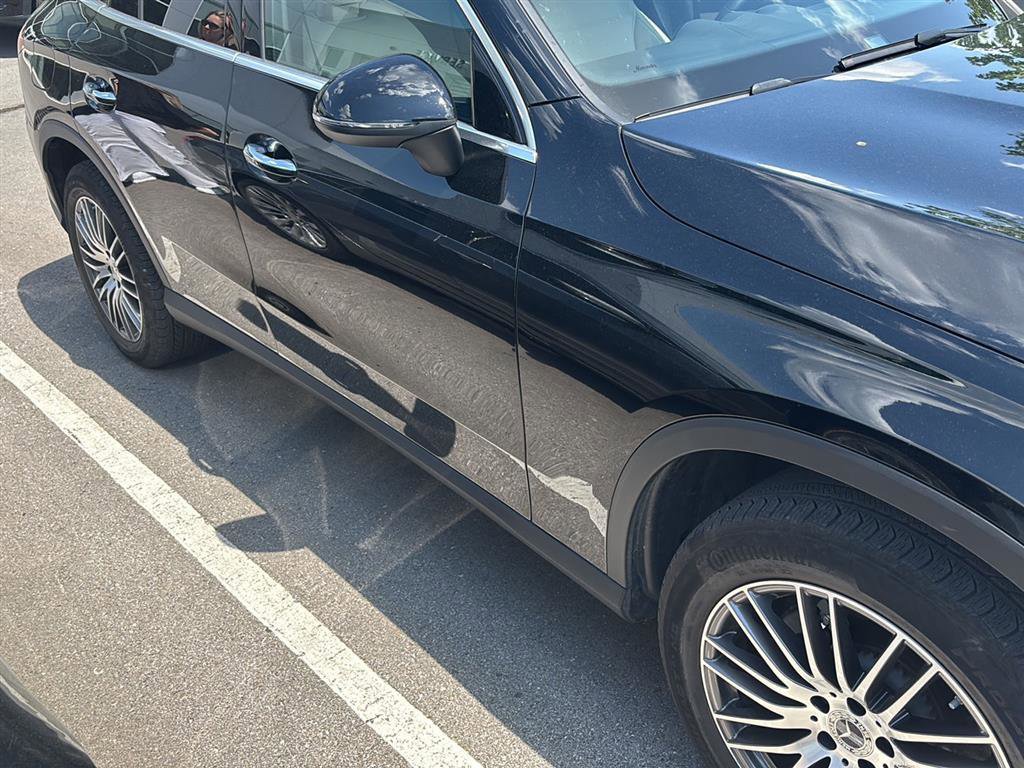 Used 2024 Mercedes-Benz GLC 300 4MATIC image 2