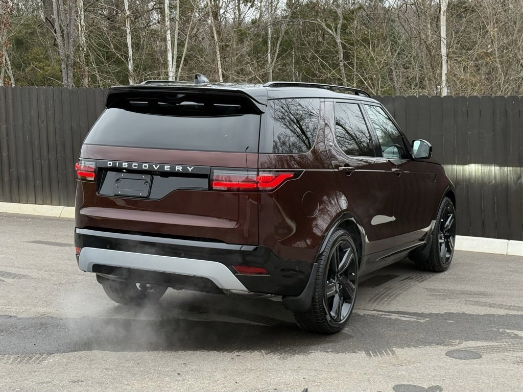 New 2026 Land Rover Discovery Limited Edition image 6