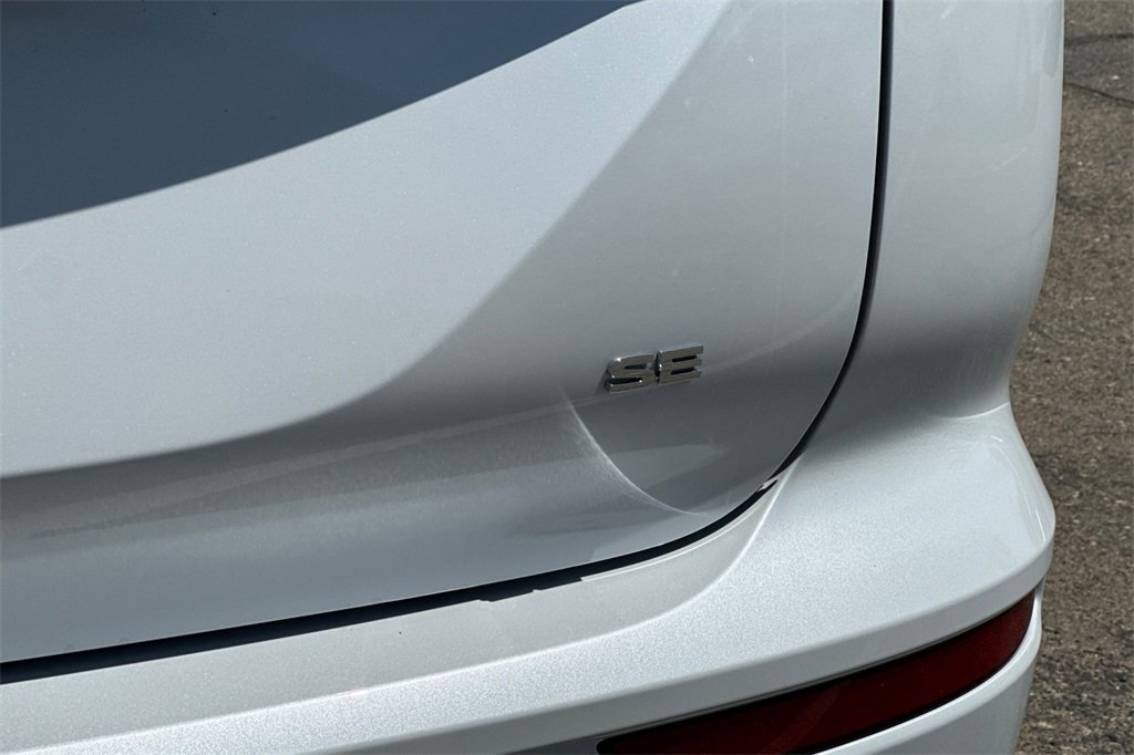 New 2025 Mitsubishi Outlander SE image 27