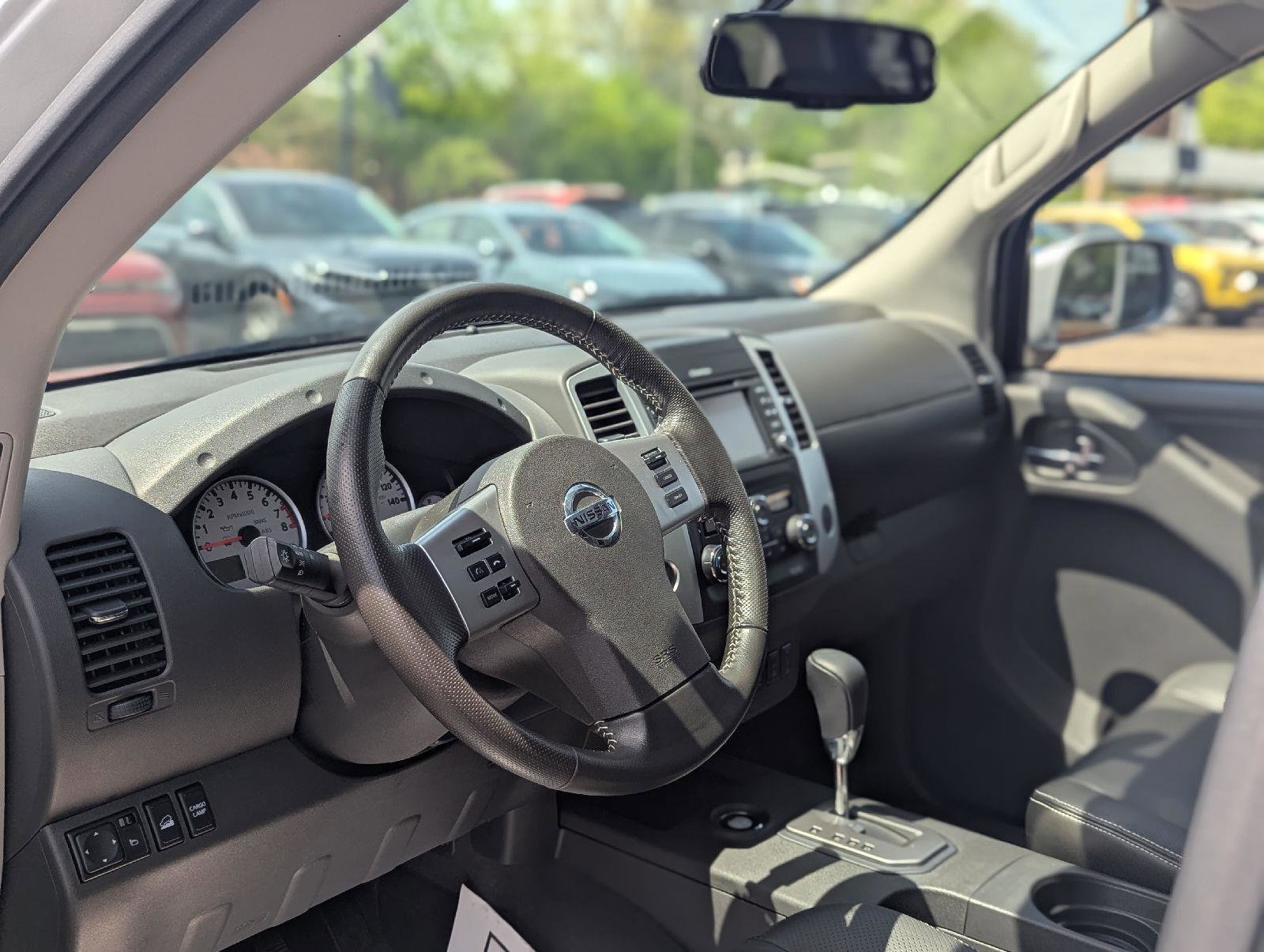 Used 2020 Nissan Frontier PRO-4X w/ Pro-4x Utility Package AWD/4WD image 22