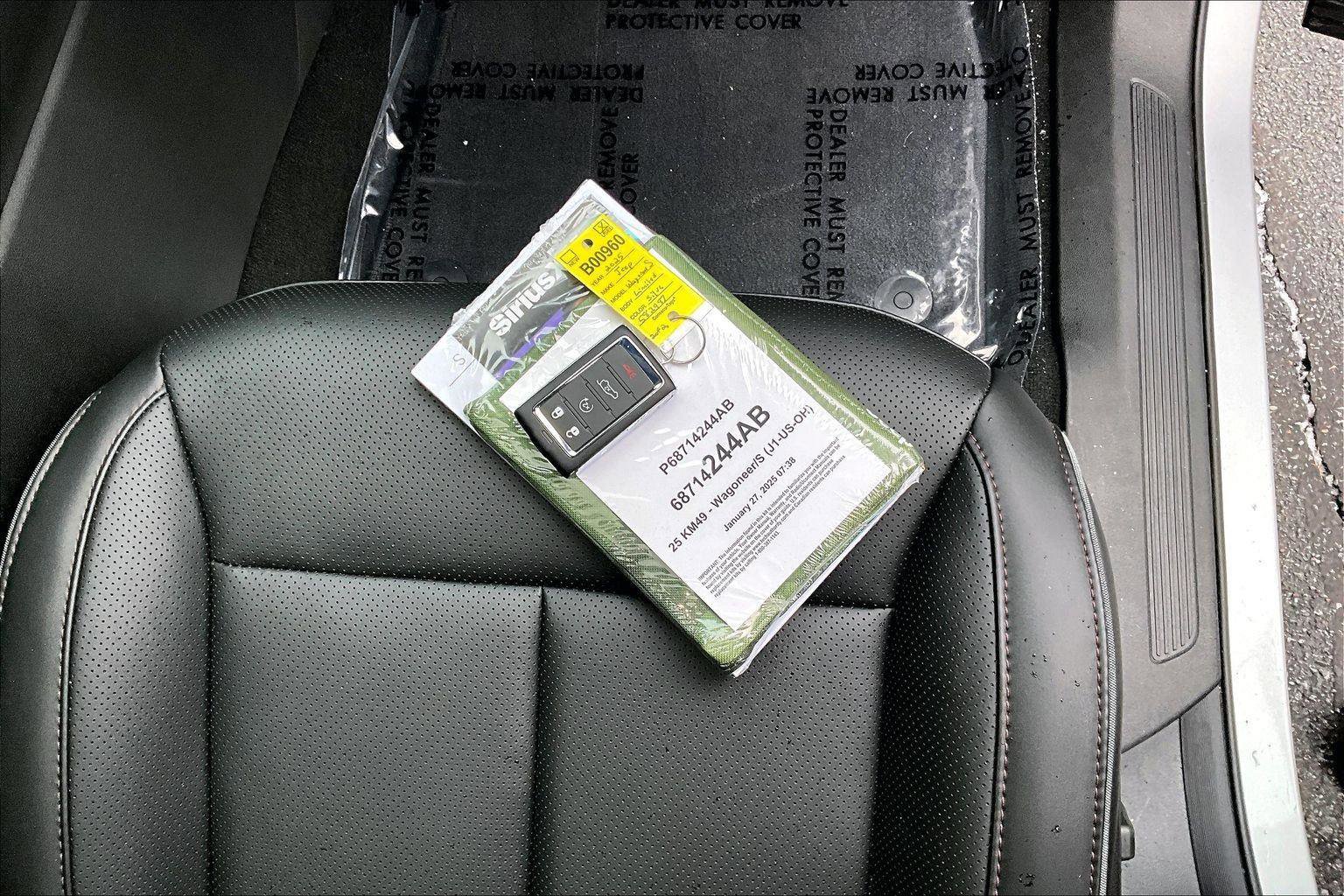 Used 2025 Jeep Wagoneer S Limited image 11