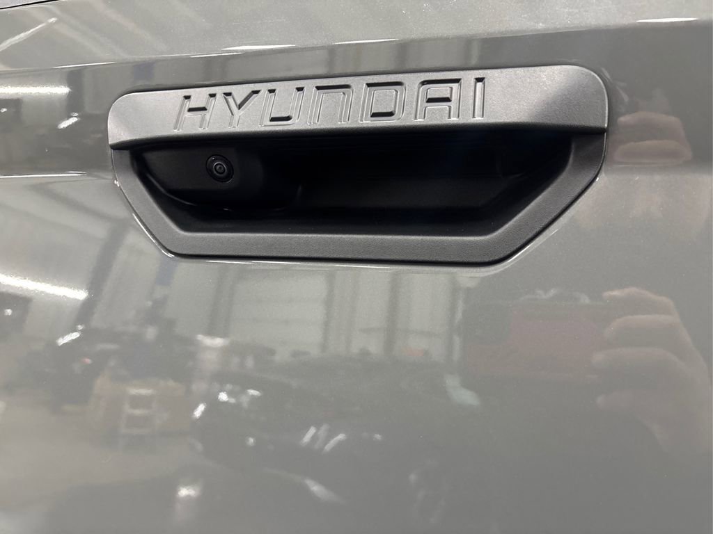 Used 2025 Hyundai Santa Cruz SEL image 15