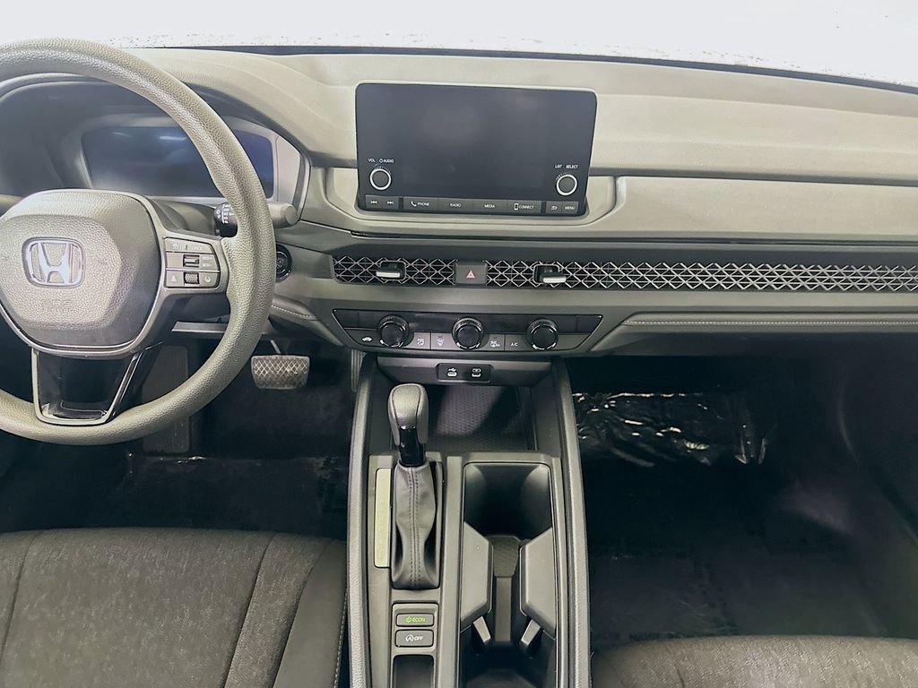 Used 2024 Honda Accord EX image 18
