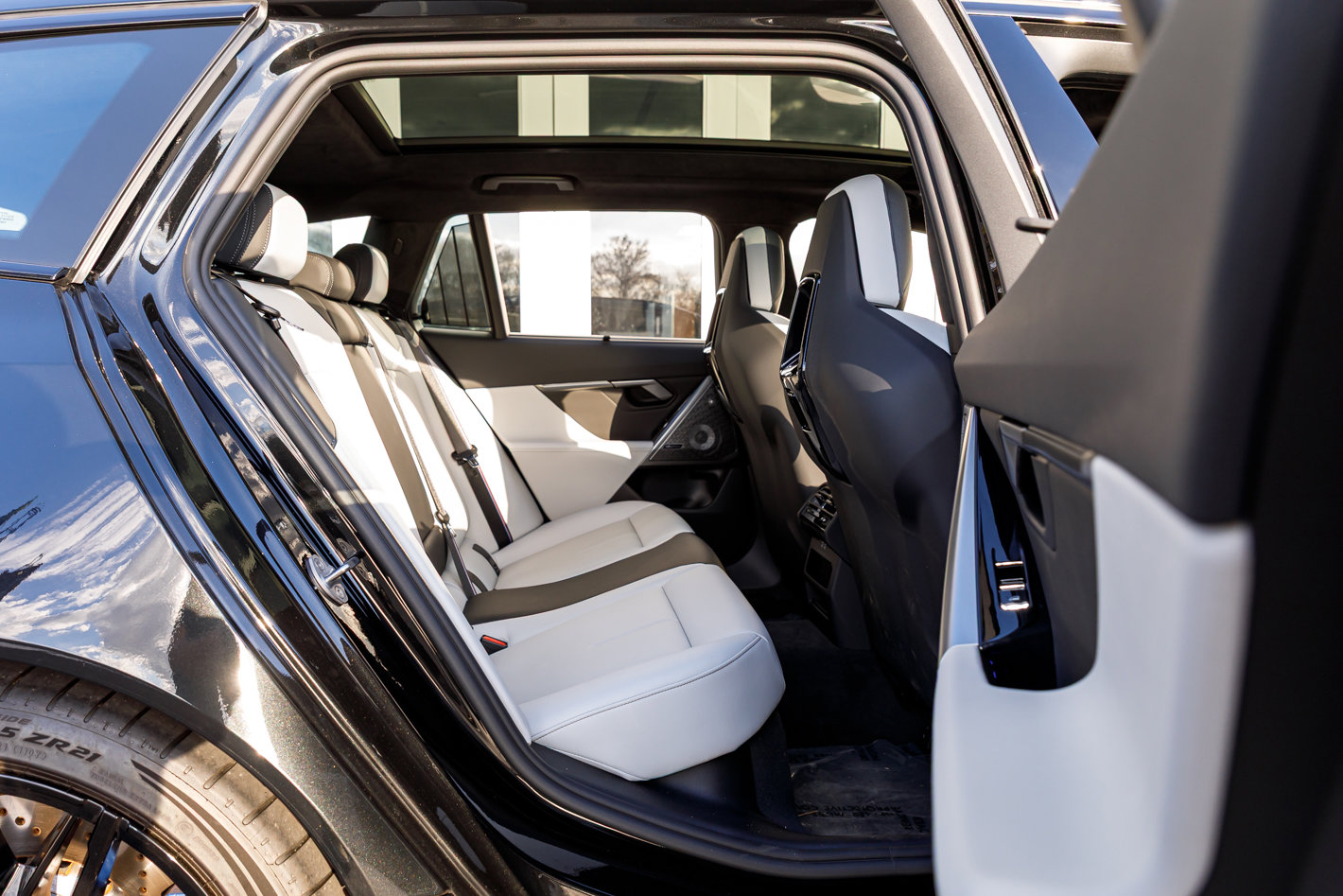 Used 2026 BMW M5 Touring image 31