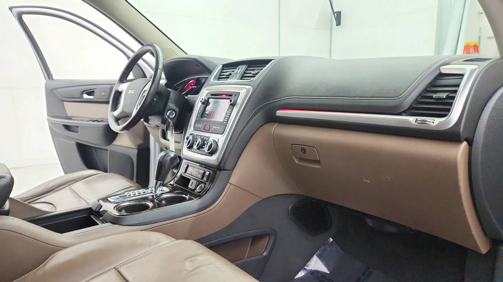 Used 2016 GMC Acadia SLT image 37