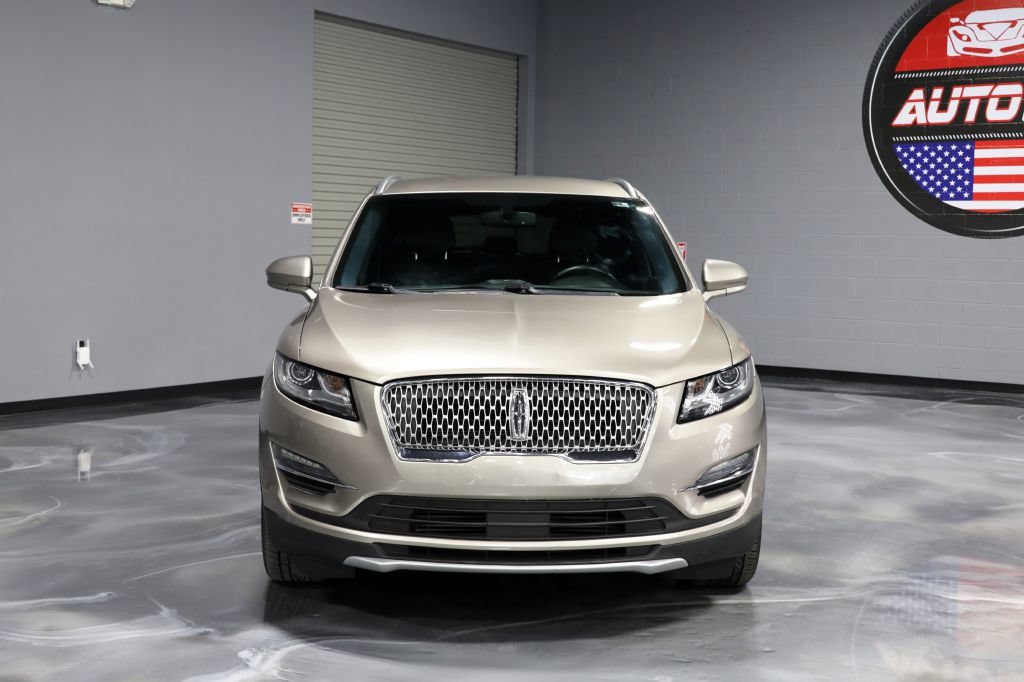 Used 2019 Lincoln MKC Premiere FWD image 2