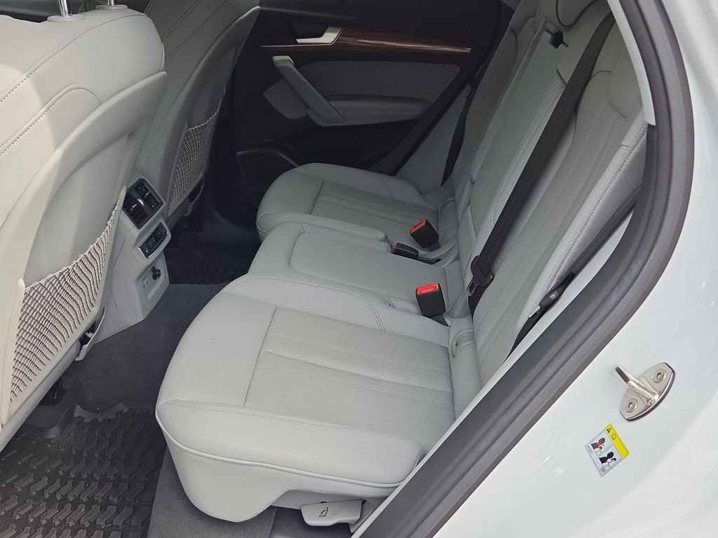 Certified 2023 Audi Q5 2.0T Prestige AWD/4WD image 11